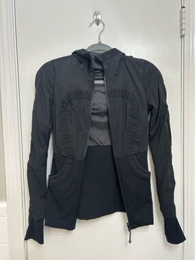 LULULEMON REVERSIBLE Black and Gray Women's Zip-Up Hooded Jacket.